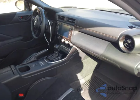 2024 Toyota Gr86 Premium из США, поврежденный, VIN JF1ZNBE13R8756979